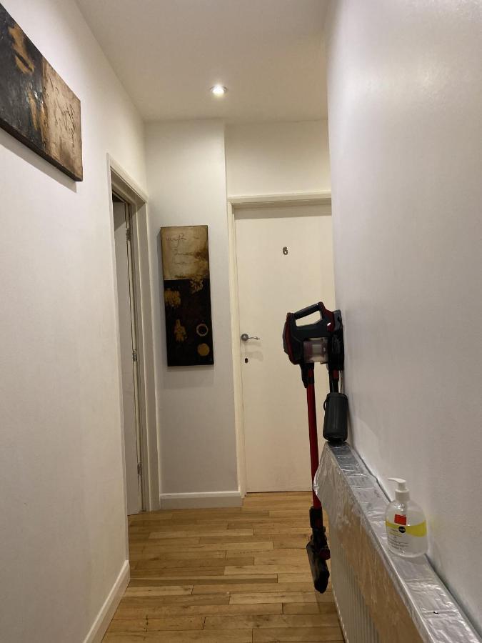 Art Double Bed Room Edgware Eksteriør billede